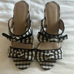 Ann Taylor gingham bow sandal